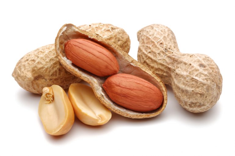 7 reasons to eat peanuts in winter, but only in limits