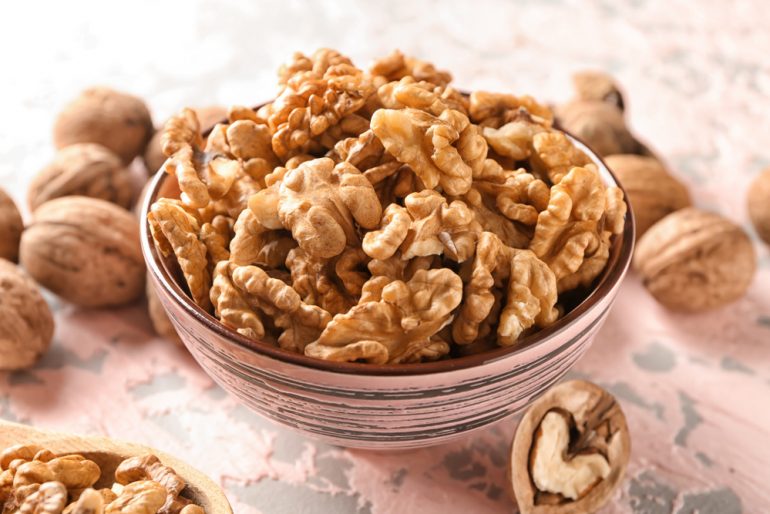 What Happens To Your Body When You Eat Walnuts Every Day?