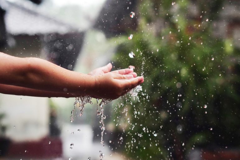 5 tips to keep children healthy during monsoon