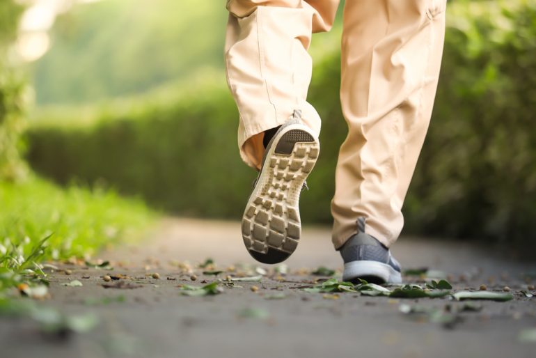 8 benefits of walking more than 10,000 steps a day