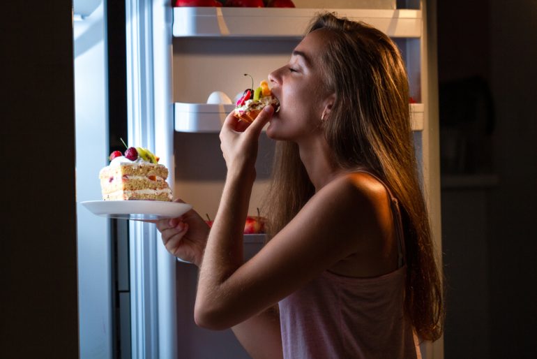 Best and Worst Late-Night Snacks, According to a Dietitian