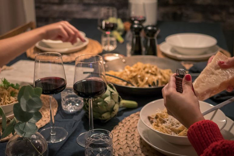 Know How Eating Late Dinners Can Be A Threat To Your Health: 5 Consequences To Note