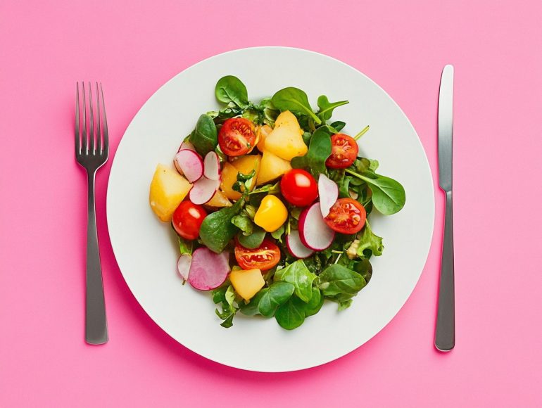 Expert tips to eat healthy through the week